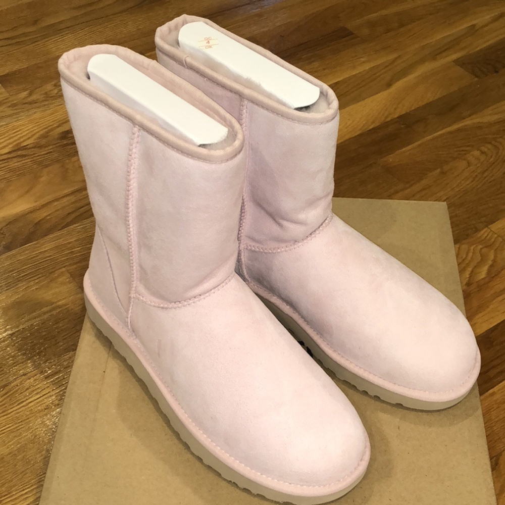 UGG Women's Classic Boots - Picture 8 of 8